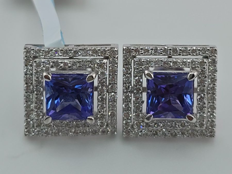 Necklace & Pendants