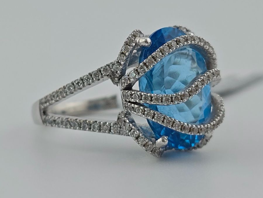Bracelets & Bangles